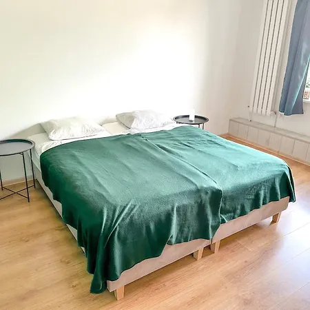 Glowna Nad Nogatem Appartamento *